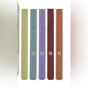 Earthy color highlighters